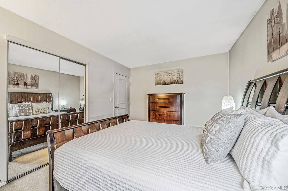 #10 photo, 141 Conerty Street, সাফোক কাউন্টি Brentwood , NY 11717