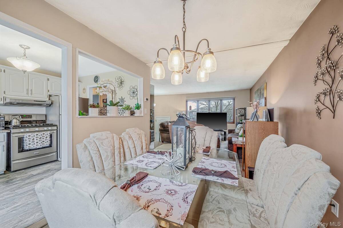 #7 photo, 141 Conerty Street, সাফোক কাউন্টি Brentwood , NY 11717