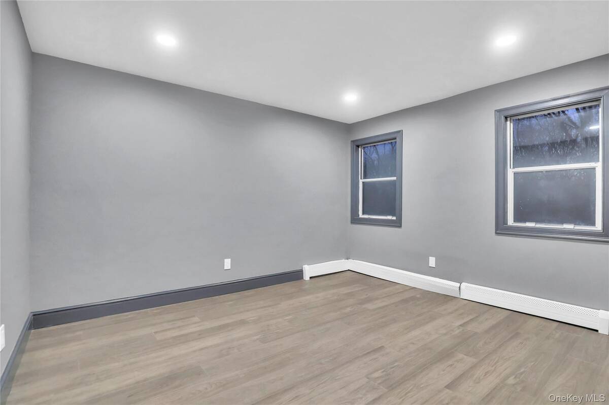 #14 photo, 99 Ontario St, সাফোক কাউন্টি Port Jefferson Station , NY 11776