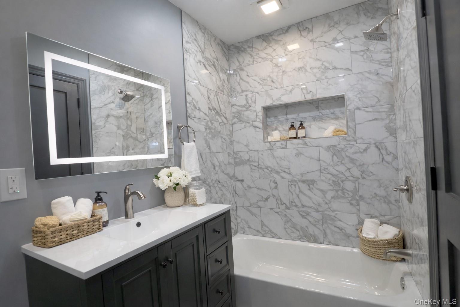 #21 photo, 99 Ontario St, সাফোক কাউন্টি Port Jefferson Station , NY 11776