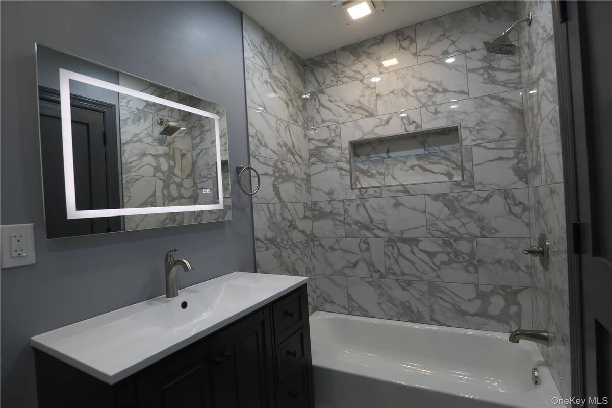 #22 photo, 99 Ontario St, সাফোক কাউন্টি Port Jefferson Station , NY 11776