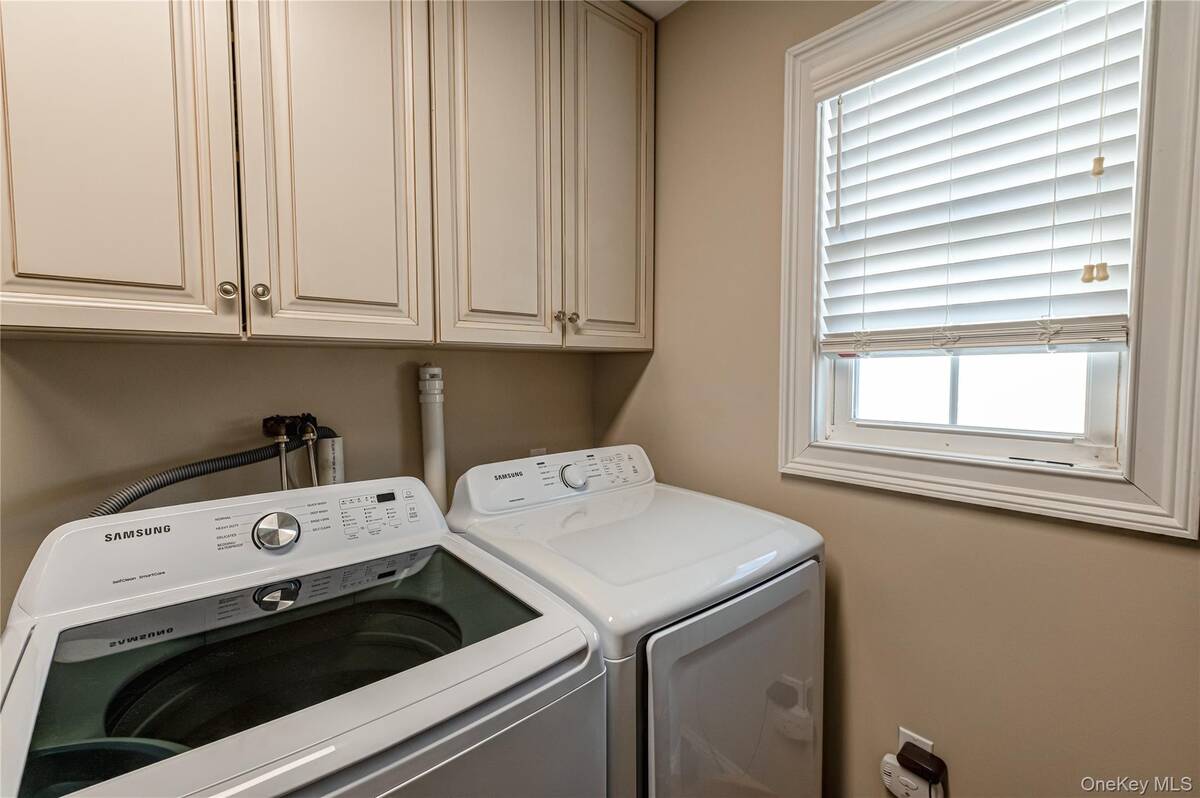 #11 photo, 36 West Boulevard, নাসাউ কাউন্টি East Rockaway , NY 11518