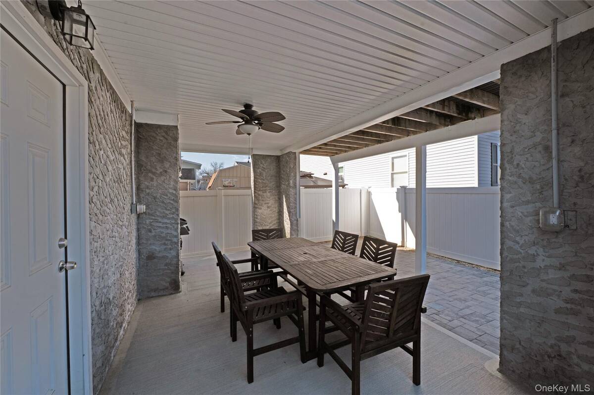 #19 photo, 36 West Boulevard, নাসাউ কাউন্টি East Rockaway , NY 11518