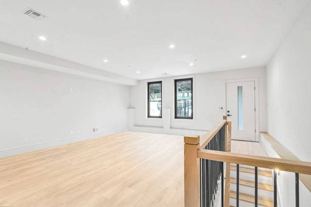 #9 photo, 266 10th St, Gowanus , NY 11215