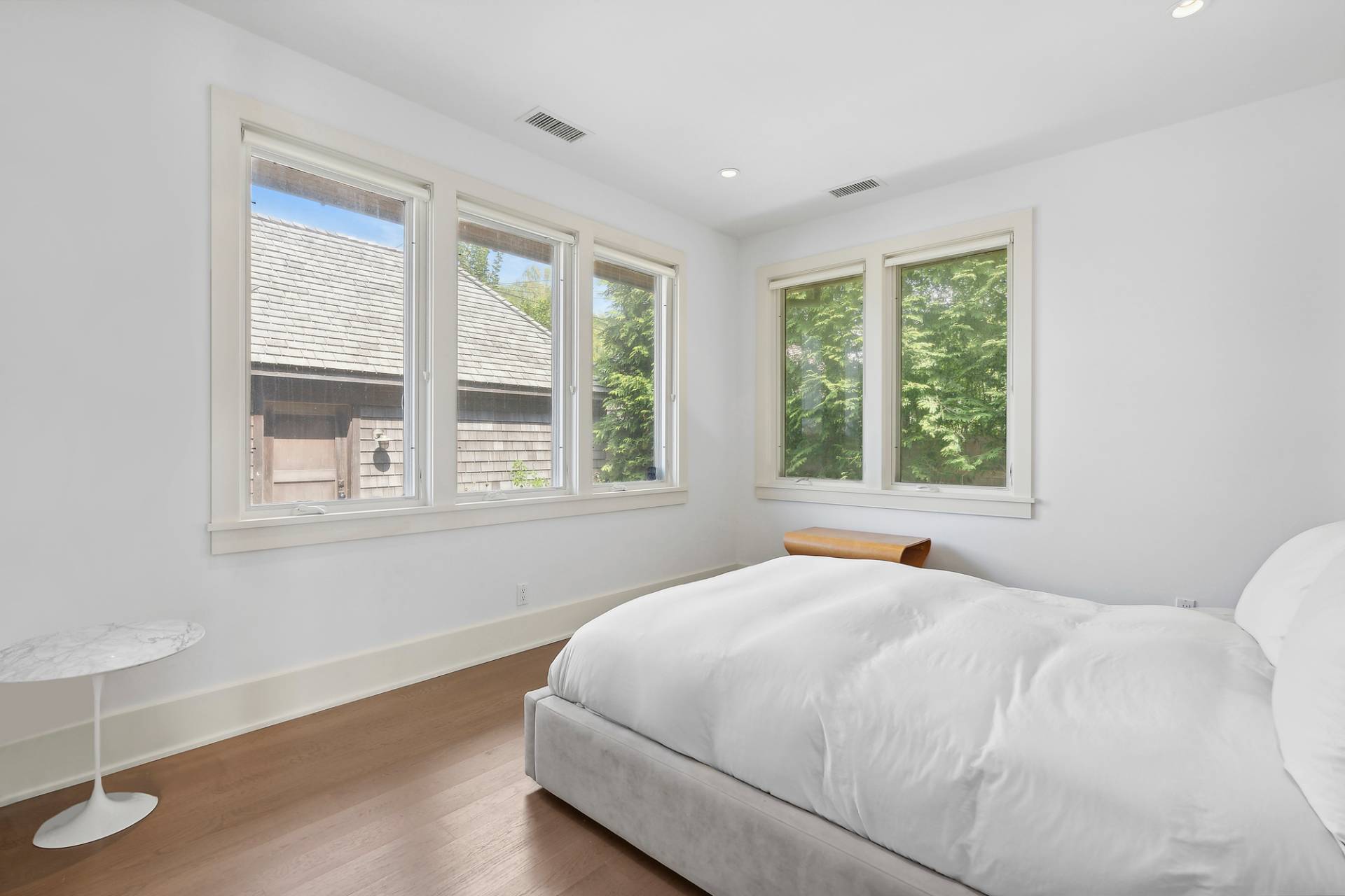 #13 photo, 210 Towd Point Road, מחוז סאפוק Southampton , NY 11968