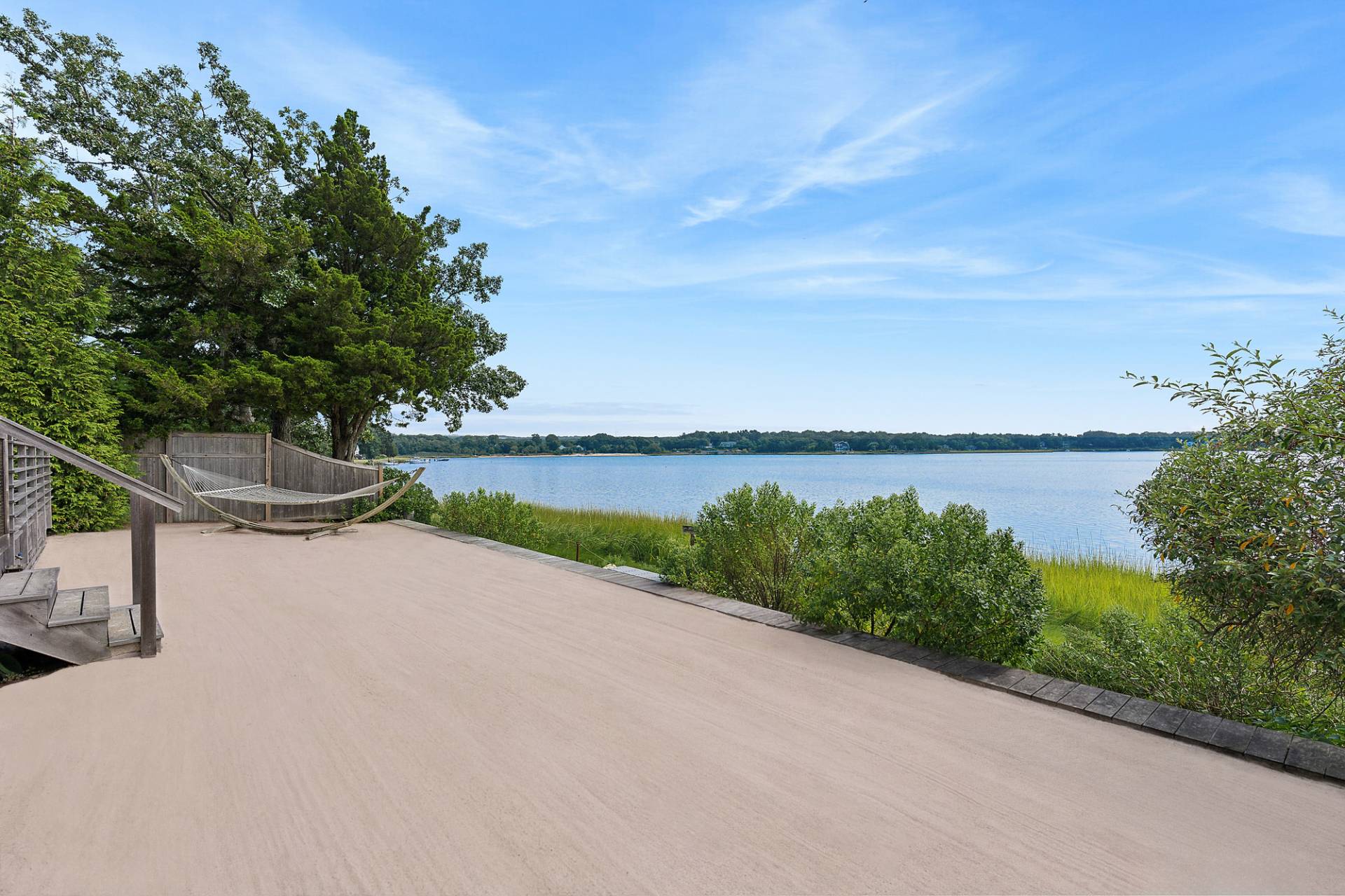 #16 photo, 210 Towd Point Road, מחוז סאפוק Southampton , NY 11968