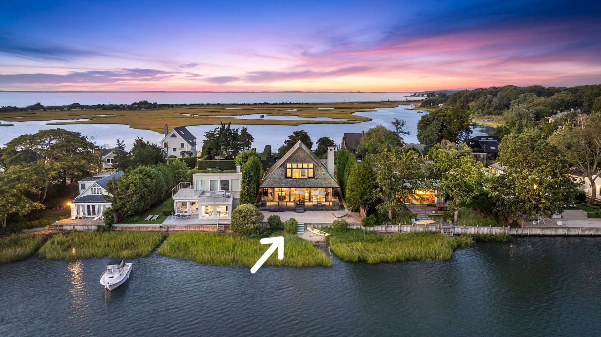 #21 photo, 210 Towd Point Road, מחוז סאפוק Southampton , NY 11968