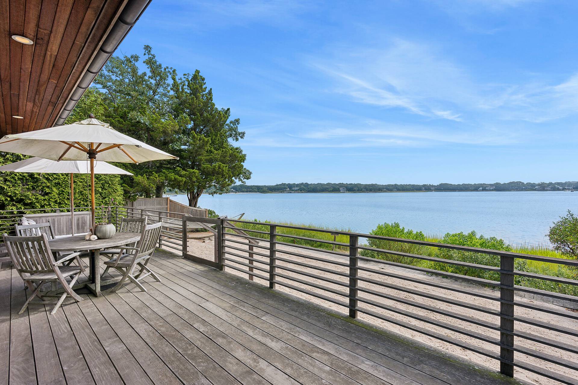 #3 photo, 210 Towd Point Road, מחוז סאפוק Southampton , NY 11968