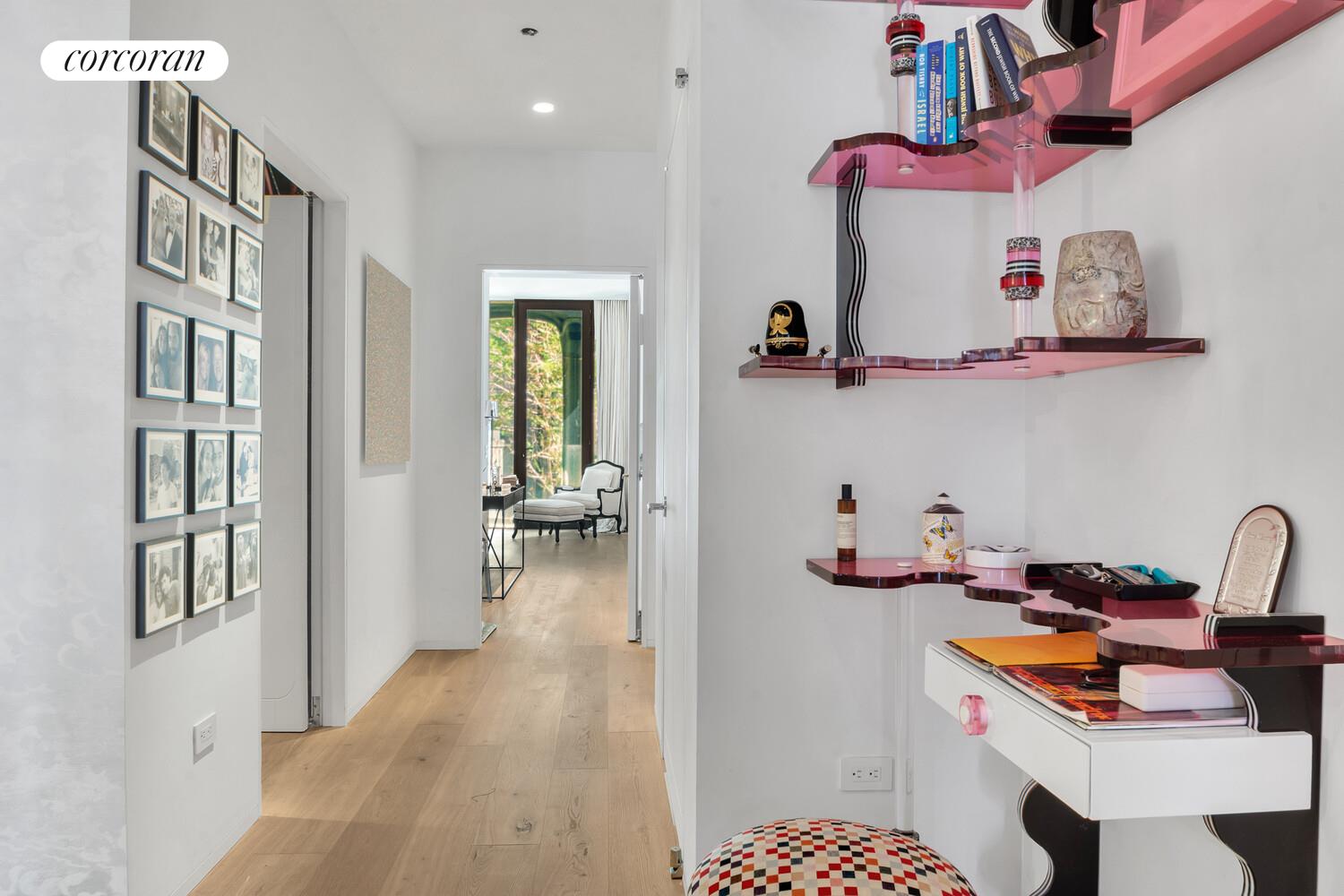 #10 photo, 325 W BROADWAY, SoHo , NY 10013