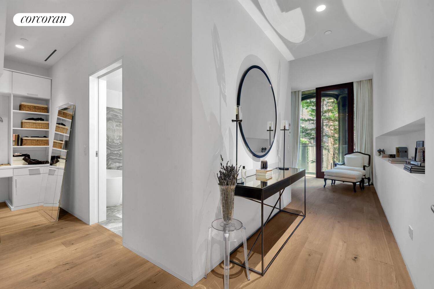 #11 photo, 325 W BROADWAY, SoHo , NY 10013