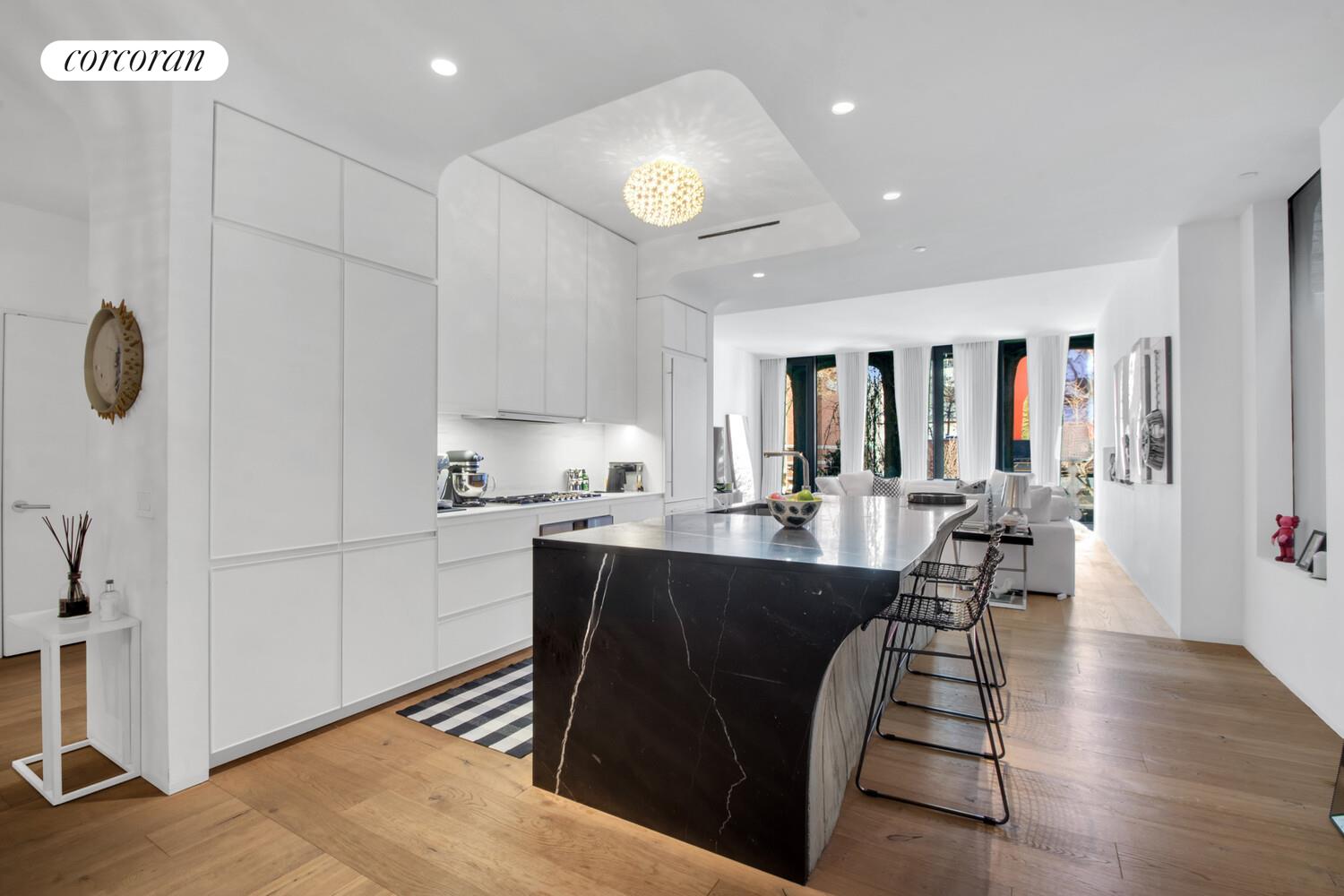 #3 photo, 325 W BROADWAY, SoHo , NY 10013