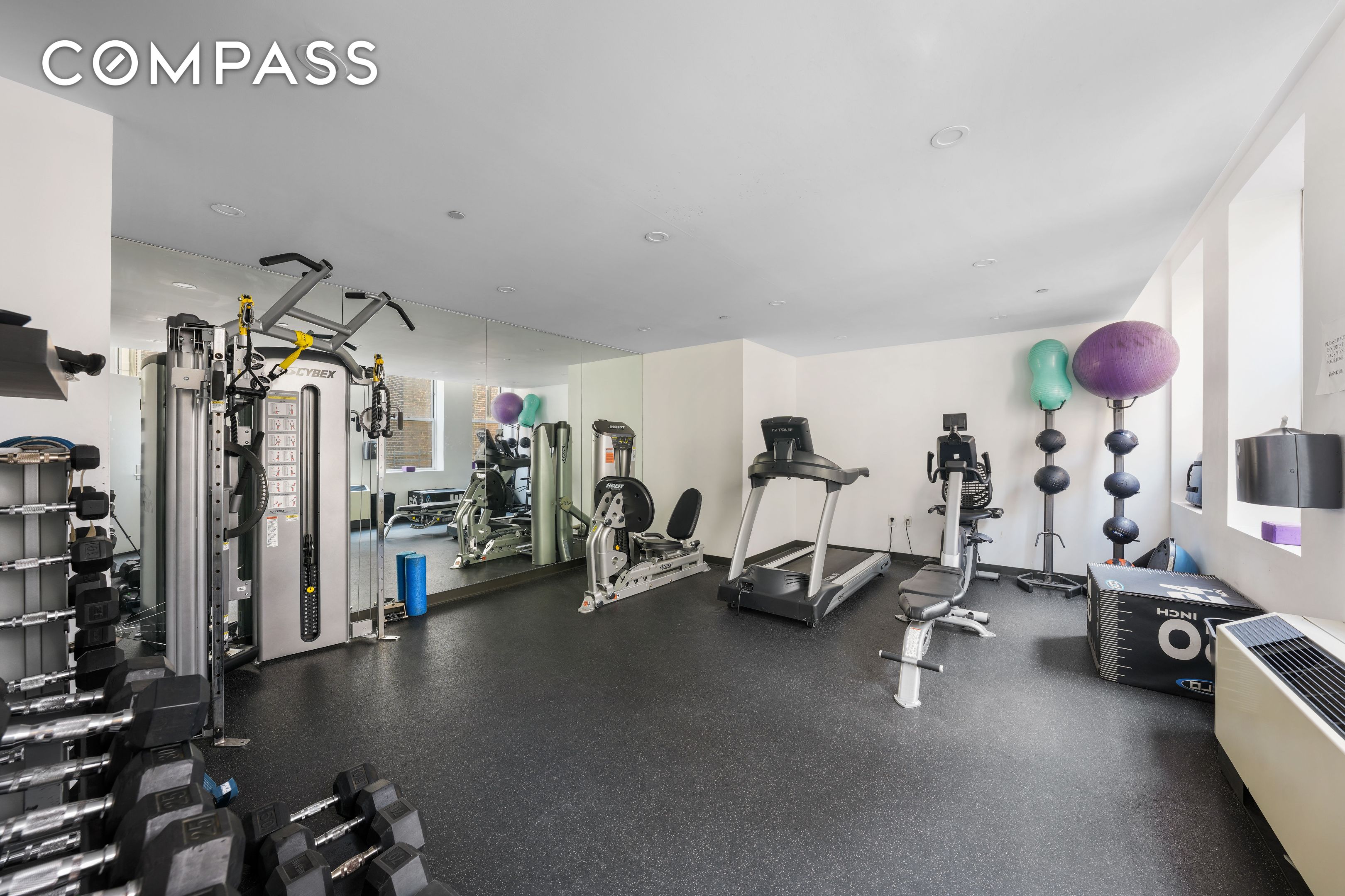 #12 photo, 80 Chambers Street, Tribeca , NY 10007