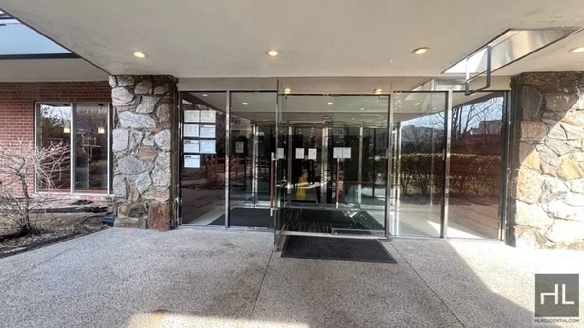 #12 photo, 87-10 51st Avenue, কুইন্‌স Flushing , NY 11373