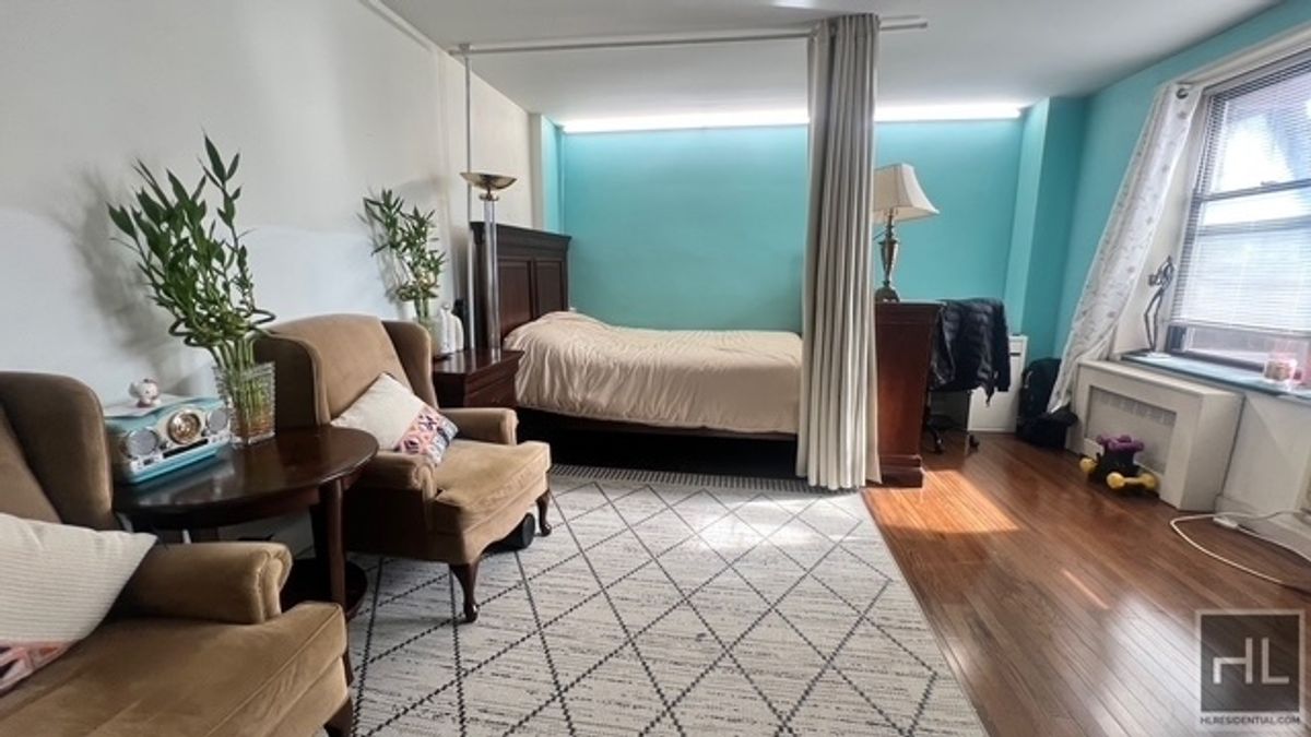 #3 photo, 87-10 51st Avenue, কুইন্‌স Flushing , NY 11373