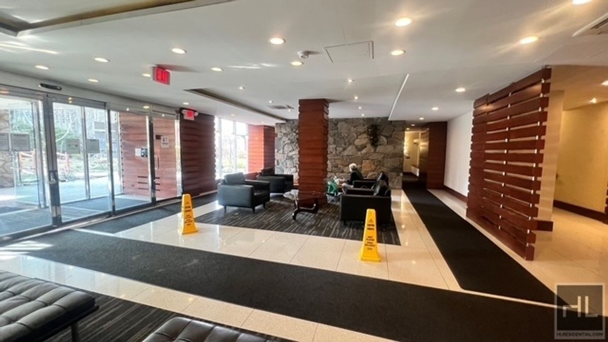 #9 photo, 87-10 51st Avenue, কুইন্‌স Flushing , NY 11373