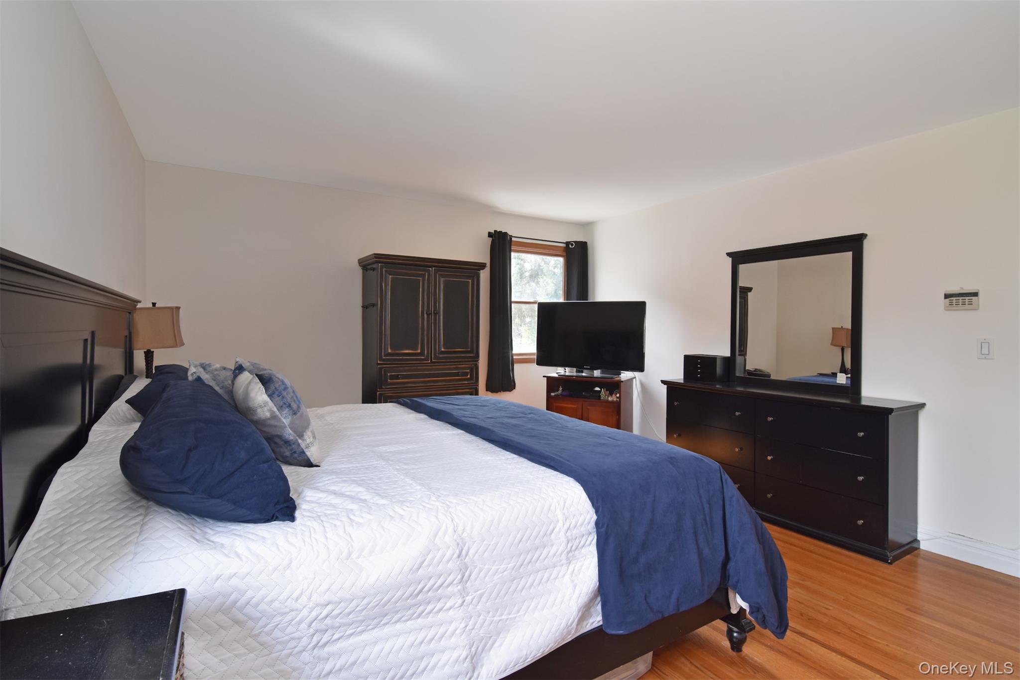 #12 photo, 4 Willow Lane, Irvington , NY 10533