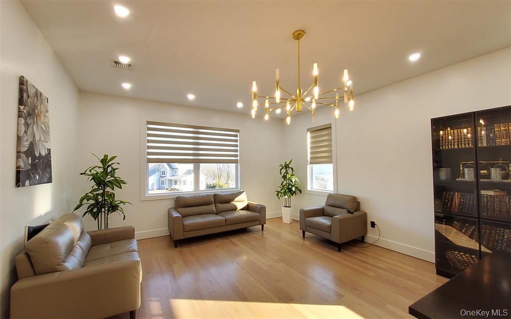 #11 photo, 27 Catskill High Rail, Monroe , NY 10950