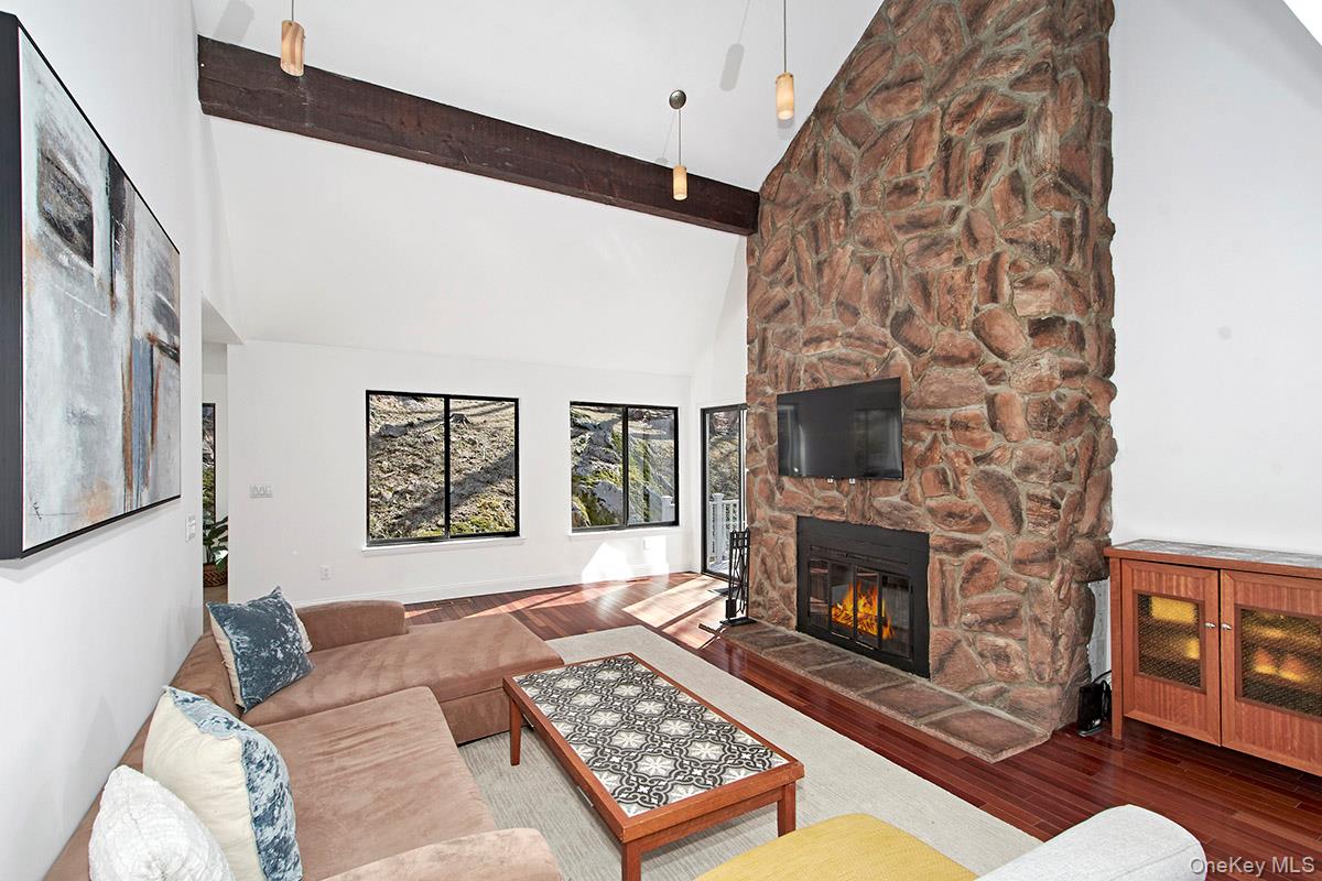 #6 photo, 25 Longview Lane, Chappaqua , NY 10514