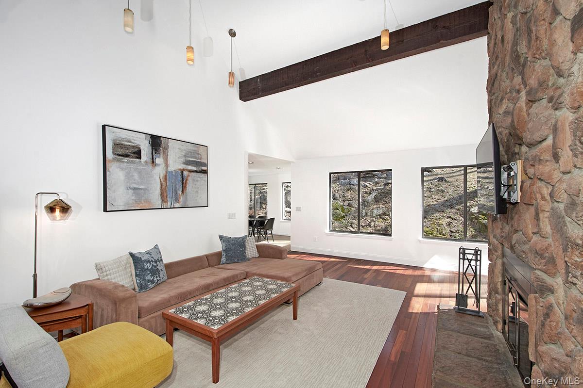 #7 photo, 25 Longview Lane, Chappaqua , NY 10514