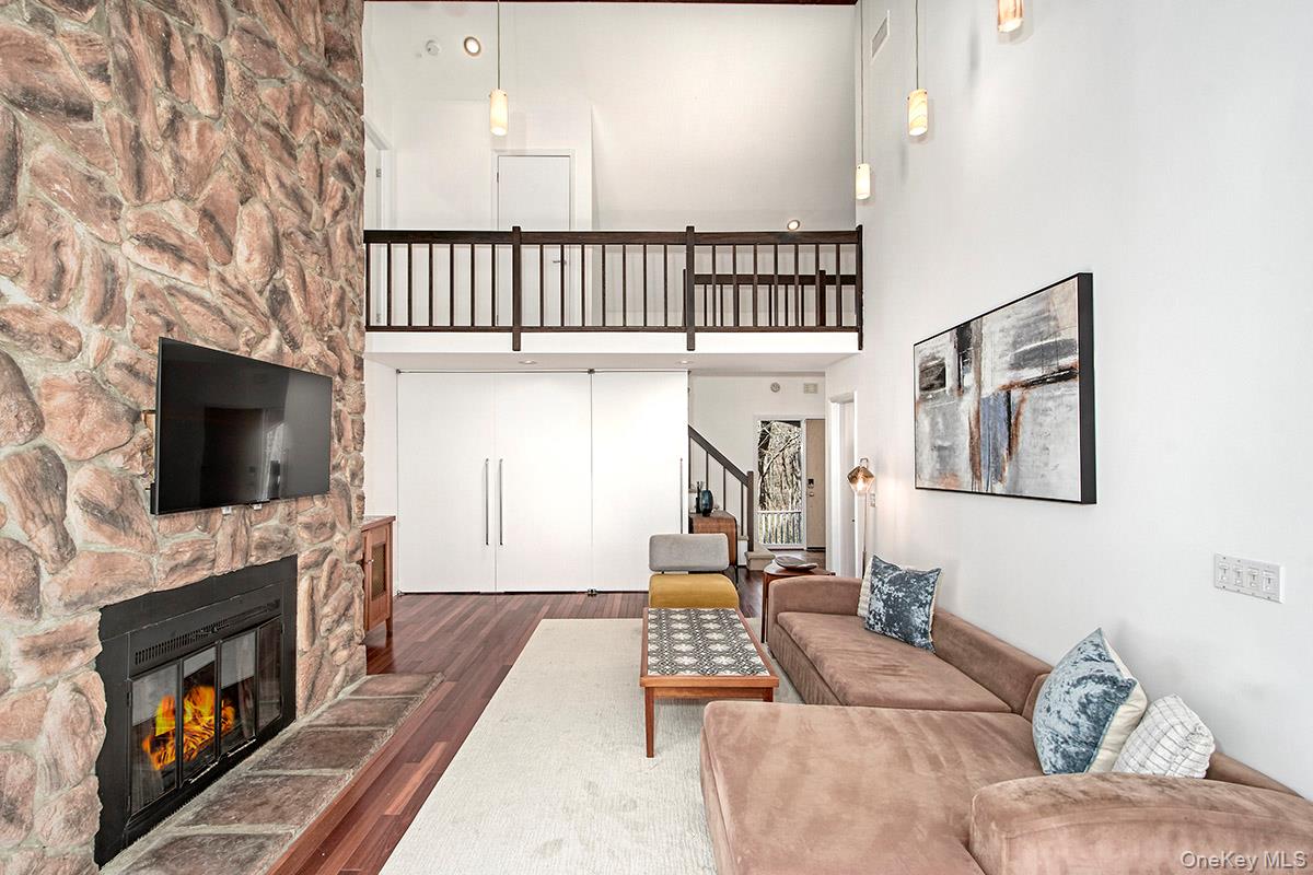 #8 photo, 25 Longview Lane, Chappaqua , NY 10514