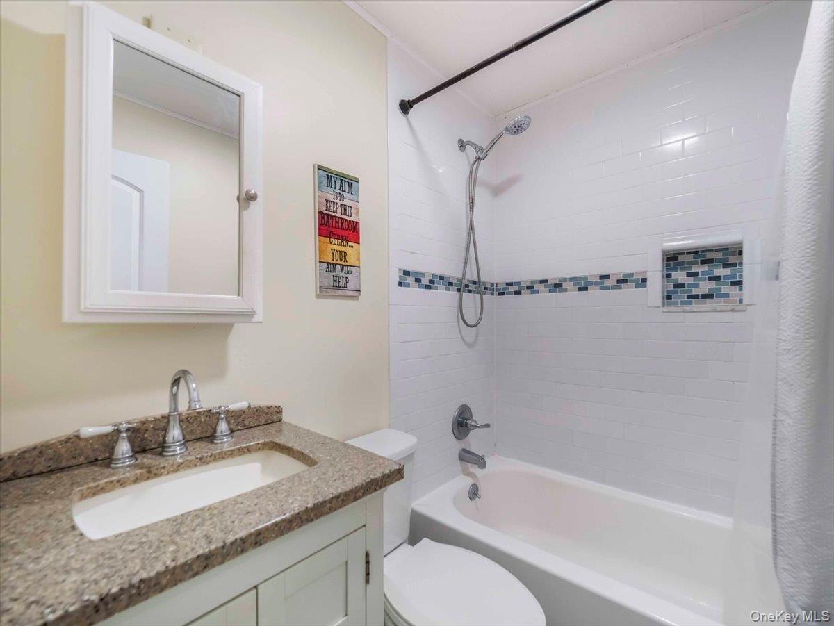 #19 photo, 35 Hillside Avenue, Suffern , NY 10901