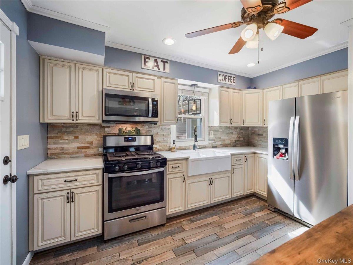 #2 photo, 35 Hillside Avenue, Suffern , NY 10901