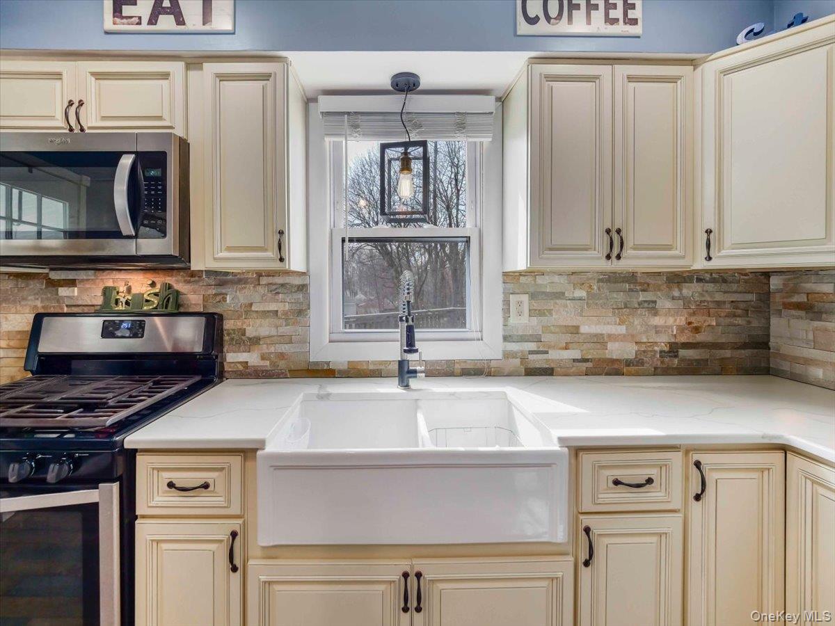 #4 photo, 35 Hillside Avenue, Suffern , NY 10901