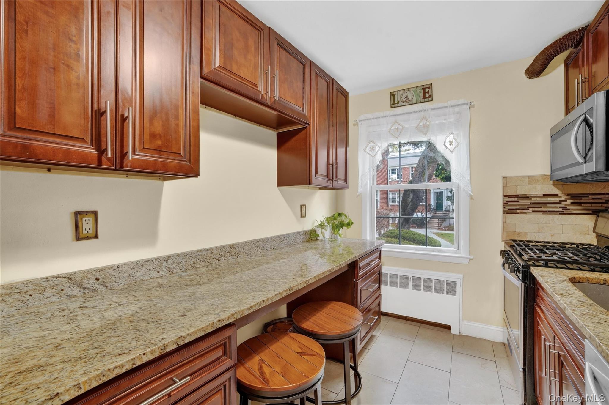 #8 photo, 23 Fieldstone Drive, Hartsdale , NY 10530