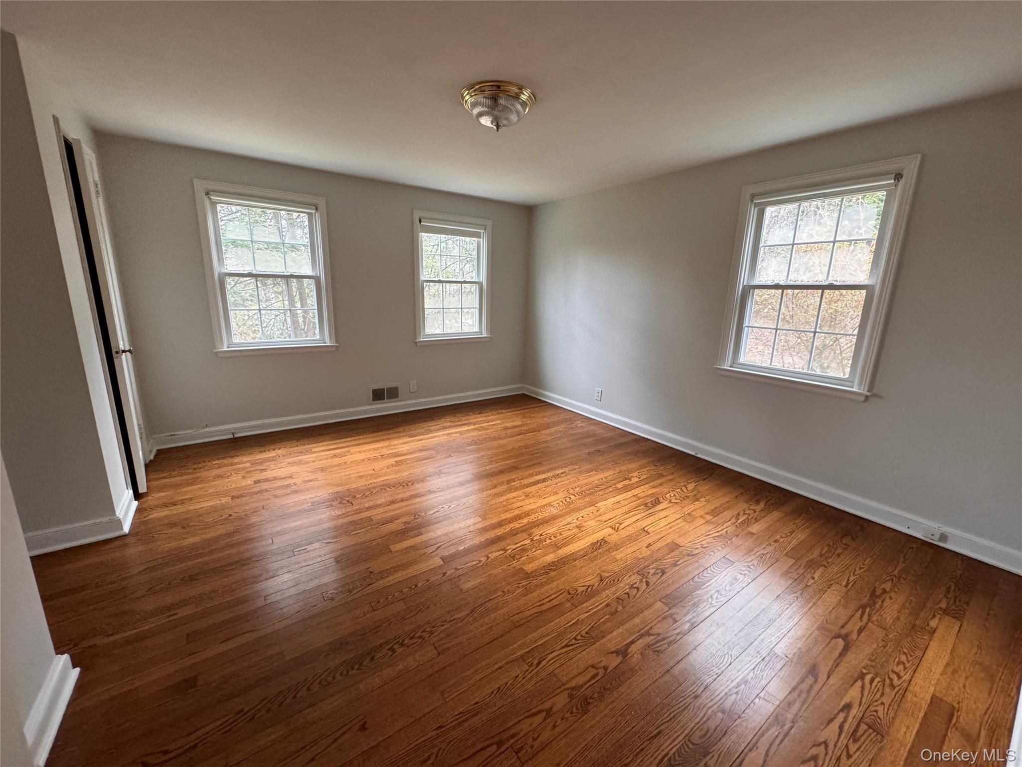 #13 photo, 3 N Lake Road, Armonk , NY 10504