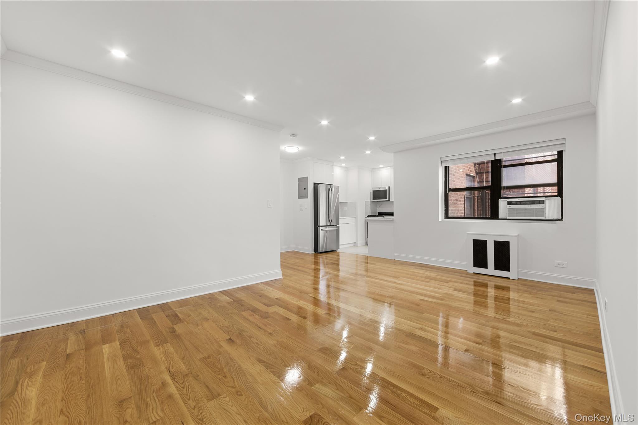 #3 photo, 2510 31st Avenue, কুইন্‌স Astoria , NY 11106