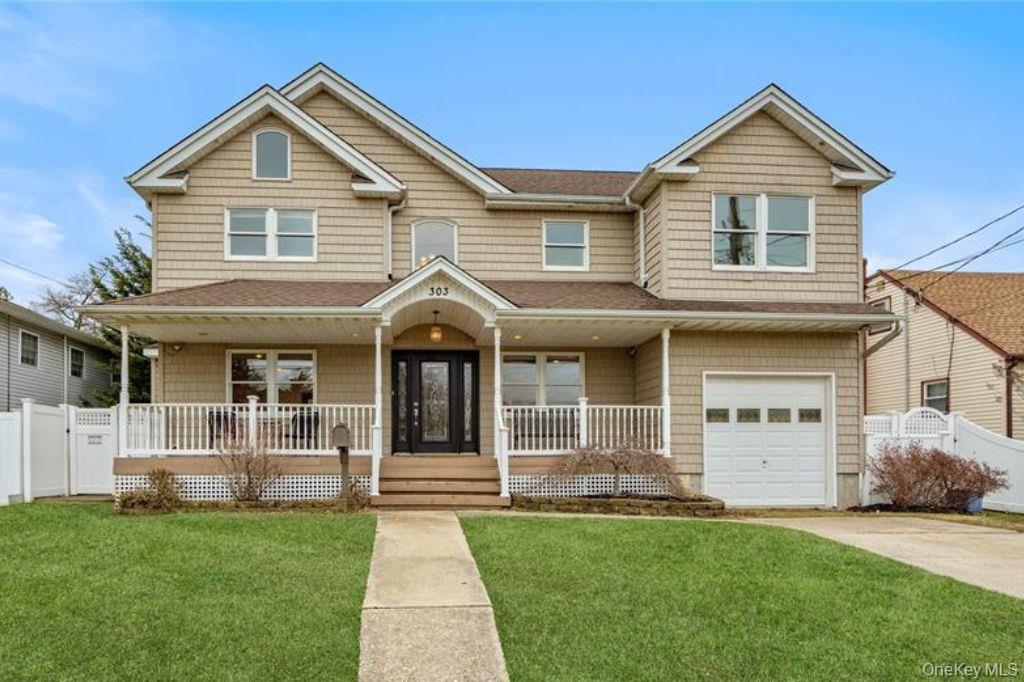 #1 photo, 303 Sherbrooke Road, সাফোক কাউন্টি Lindenhurst , NY 11757