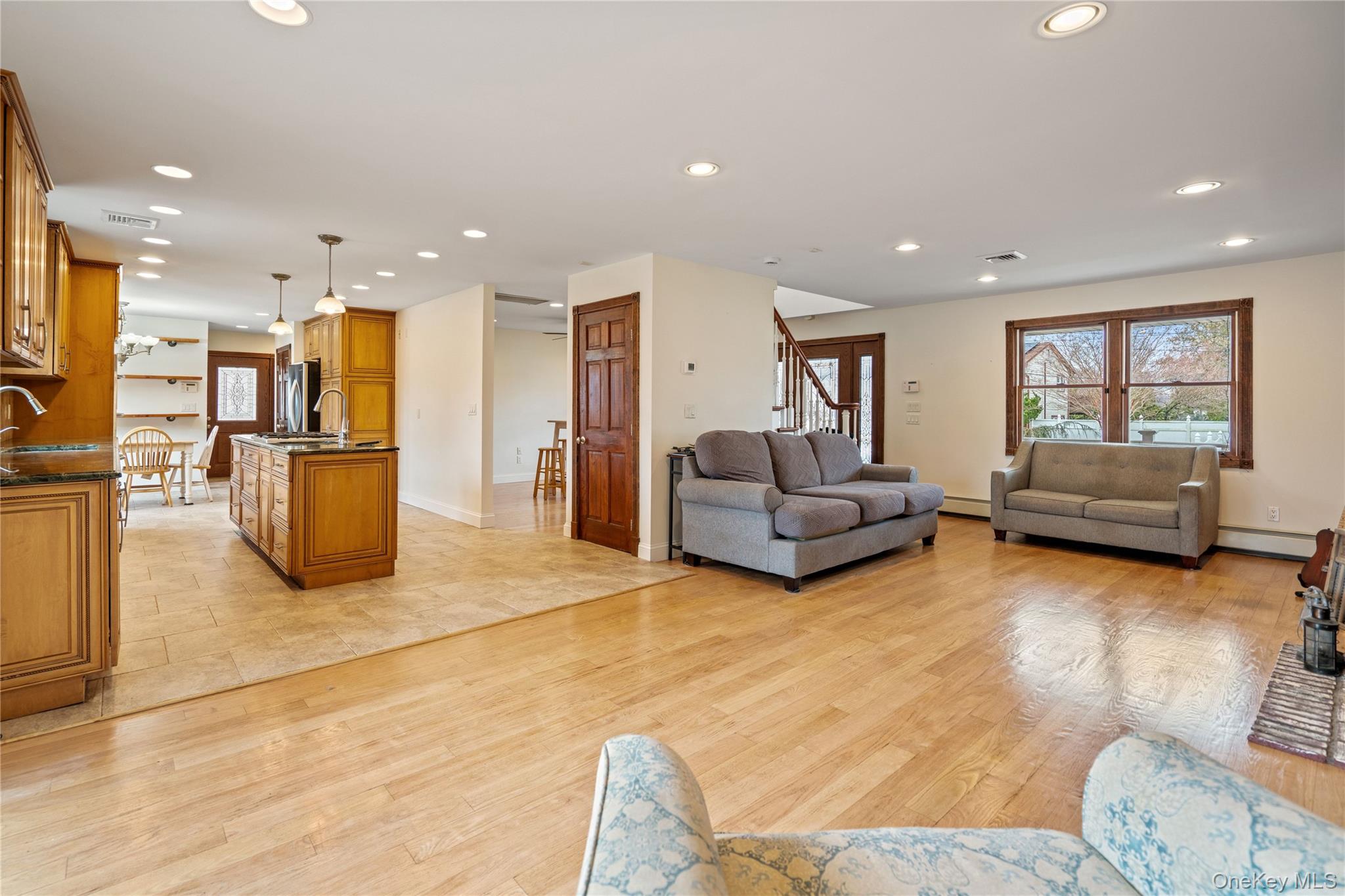 #11 photo, 303 Sherbrooke Road, সাফোক কাউন্টি Lindenhurst , NY 11757