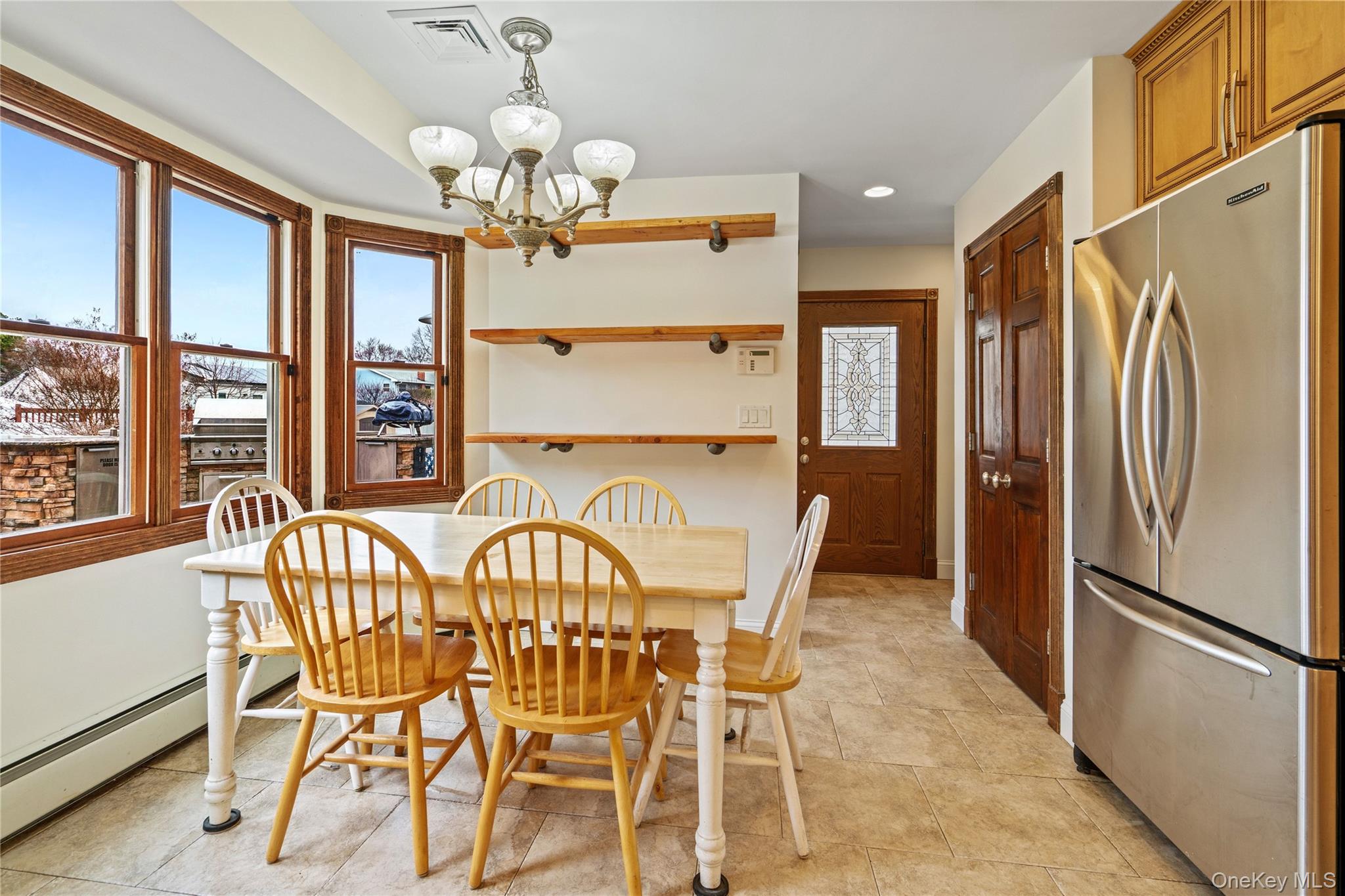 #16 photo, 303 Sherbrooke Road, সাফোক কাউন্টি Lindenhurst , NY 11757