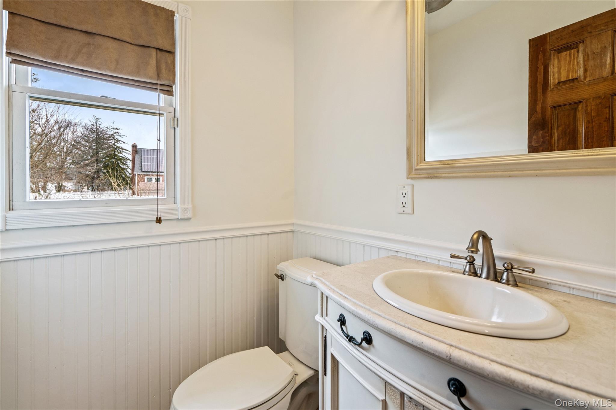 #17 photo, 303 Sherbrooke Road, সাফোক কাউন্টি Lindenhurst , NY 11757