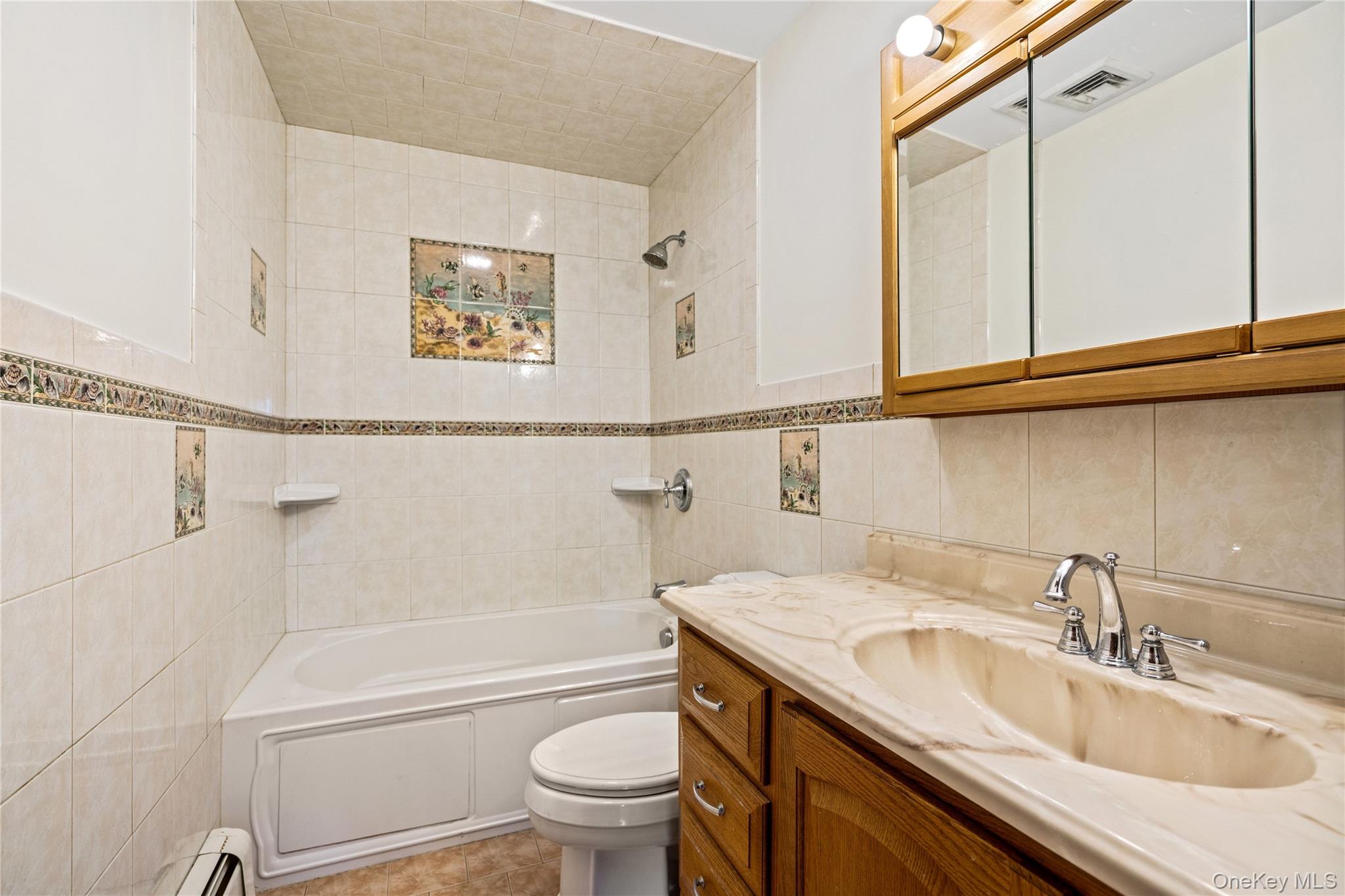 #20 photo, 303 Sherbrooke Road, সাফোক কাউন্টি Lindenhurst , NY 11757