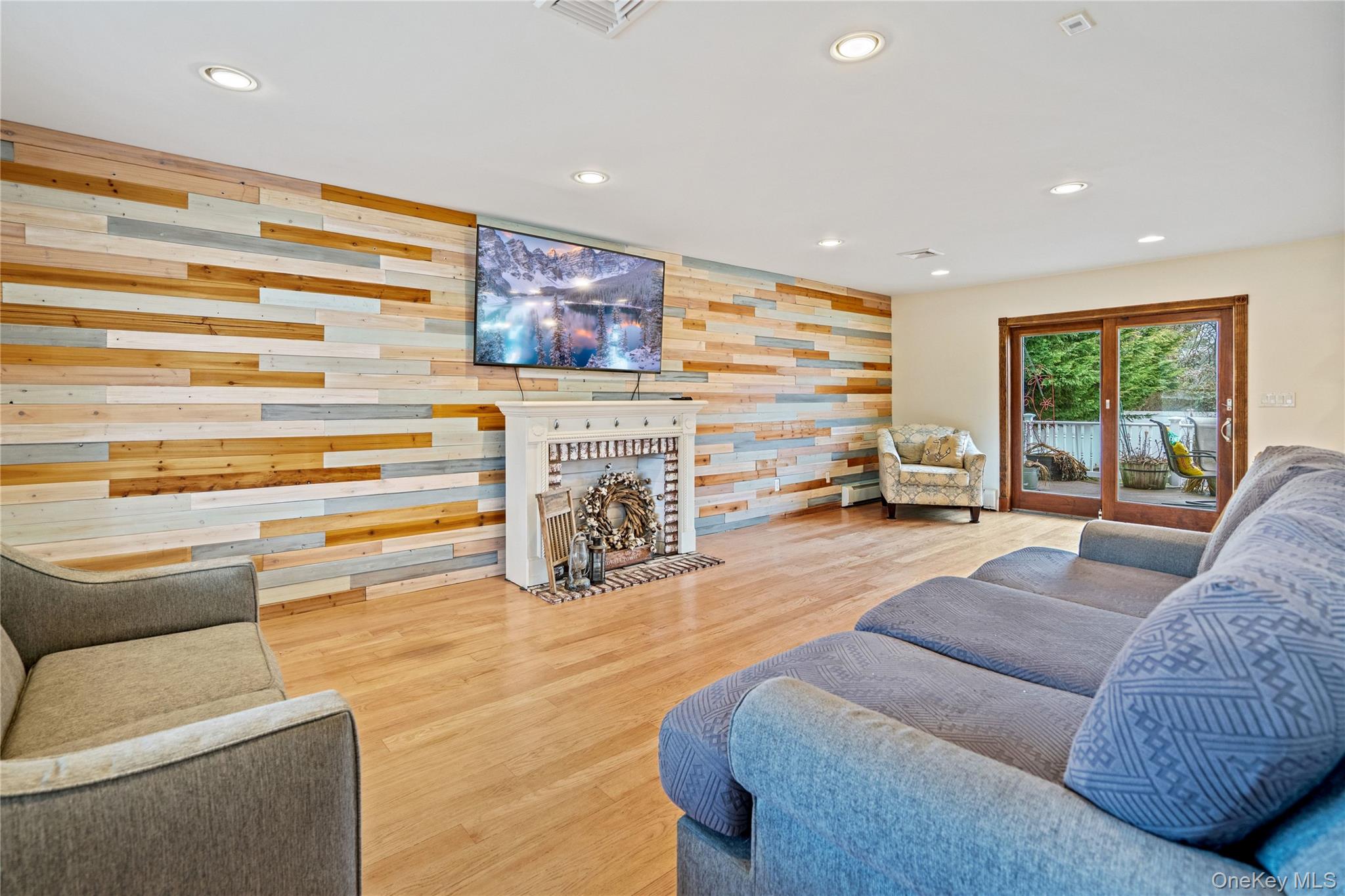 #5 photo, 303 Sherbrooke Road, সাফোক কাউন্টি Lindenhurst , NY 11757