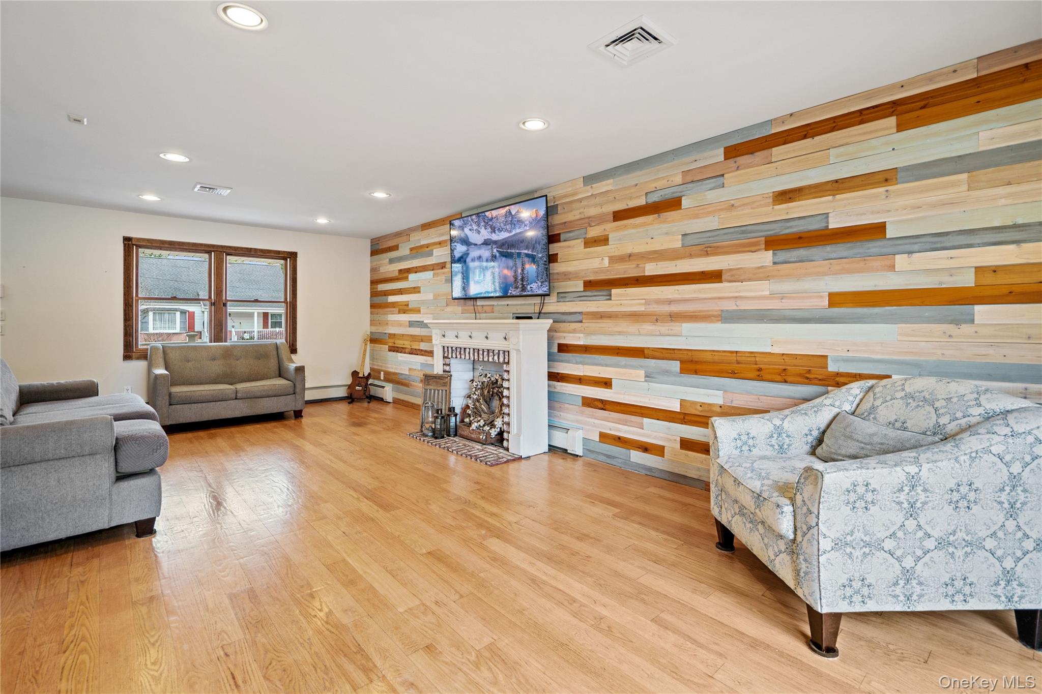 #9 photo, 303 Sherbrooke Road, সাফোক কাউন্টি Lindenhurst , NY 11757