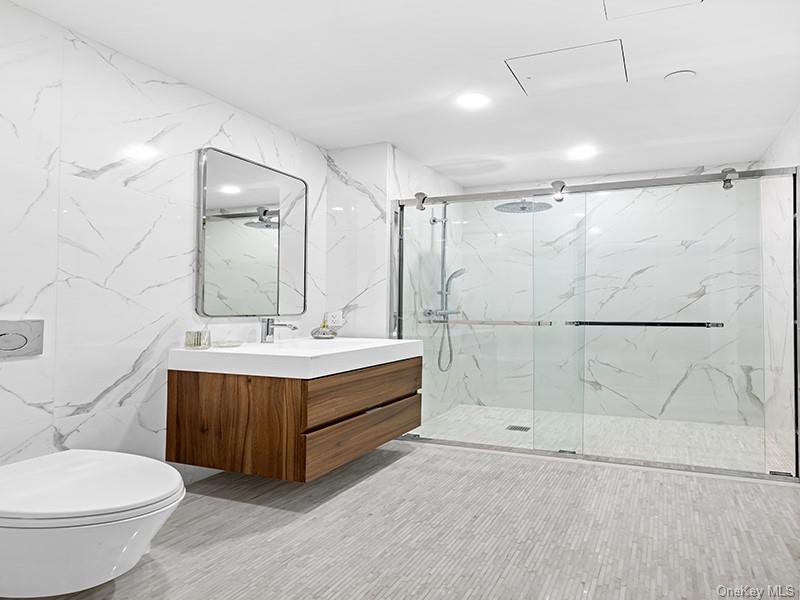 #13 photo, 78-29 Austin Street, কুইন্‌স Forest Hills , NY 11375