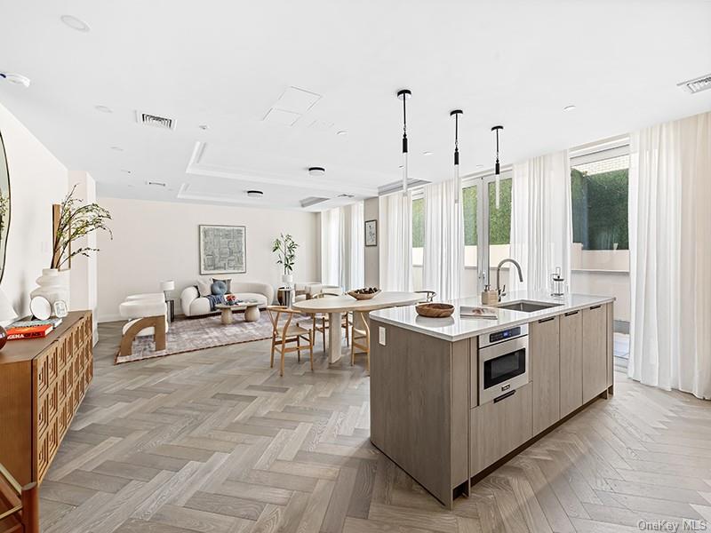 #3 photo, 78-29 Austin Street, কুইন্‌স Forest Hills , NY 11375