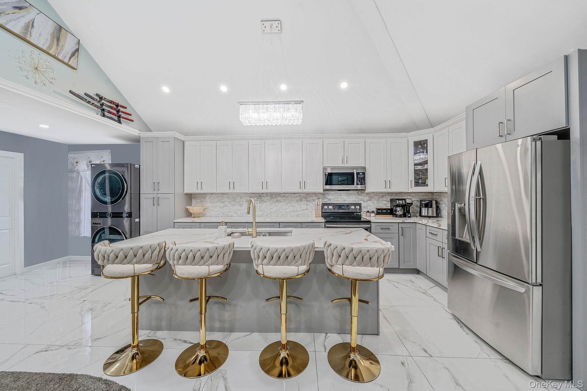 #1 photo, 158 Mohawk Street, সাফোক কাউন্টি Ronkonkoma , NY 11779