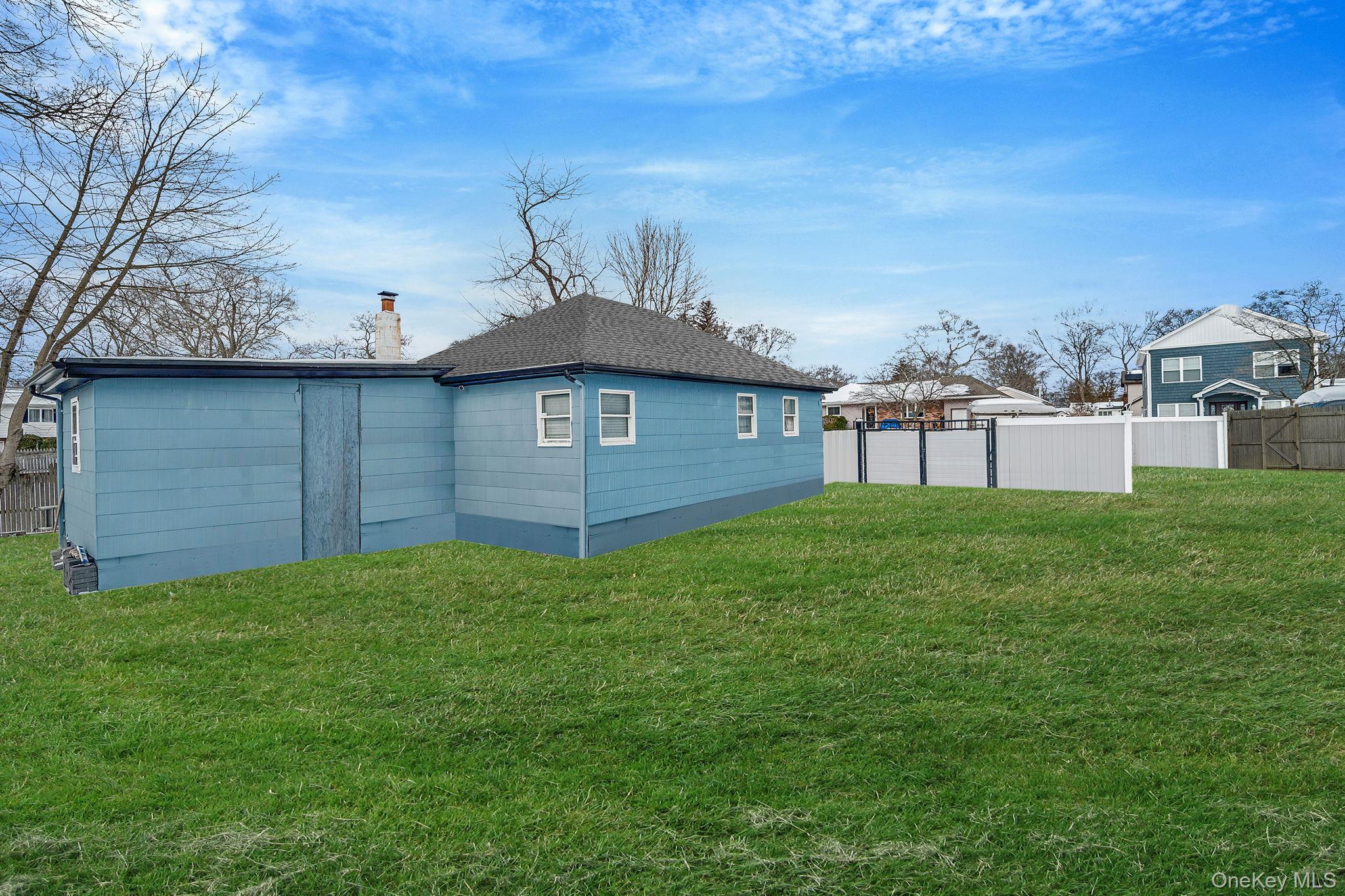 #15 photo, 158 Mohawk Street, সাফোক কাউন্টি Ronkonkoma , NY 11779