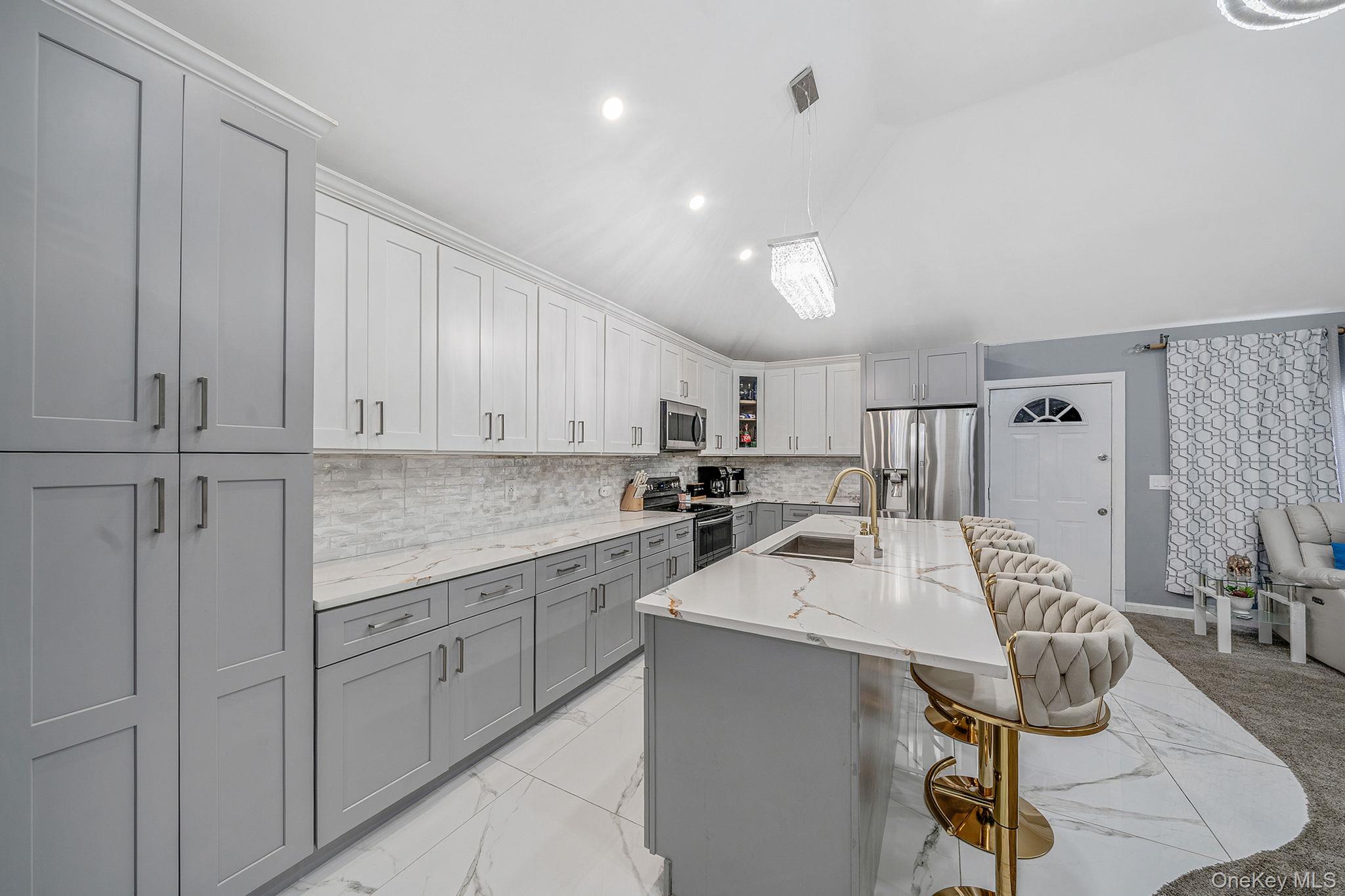 #3 photo, 158 Mohawk Street, সাফোক কাউন্টি Ronkonkoma , NY 11779