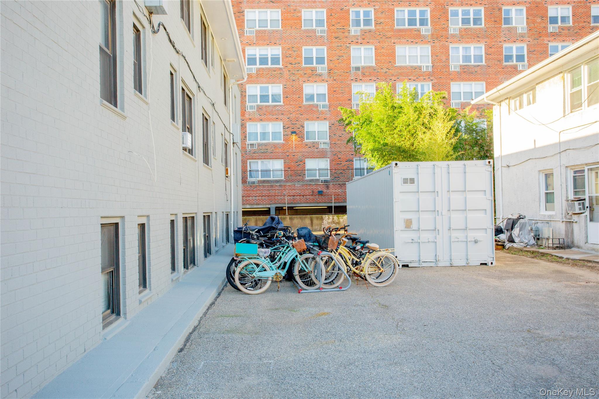 #15 photo, 470 E Broadway, নাসাউ কাউন্টি Long Beach , NY 11561