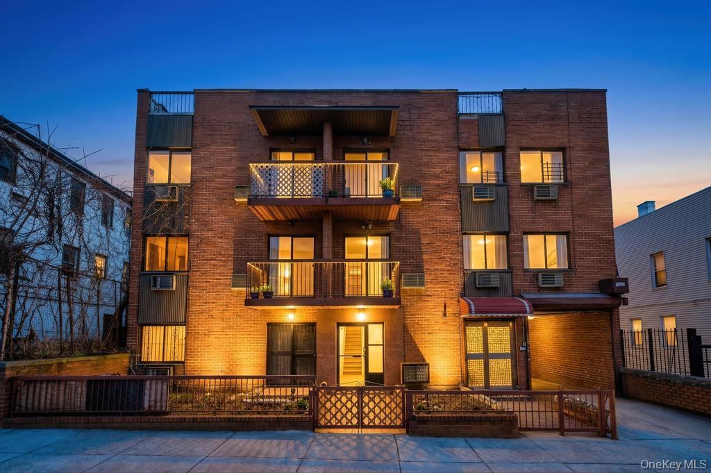 #2 photo, 4211 108th Street, কুইন্‌স Corona , NY 11368