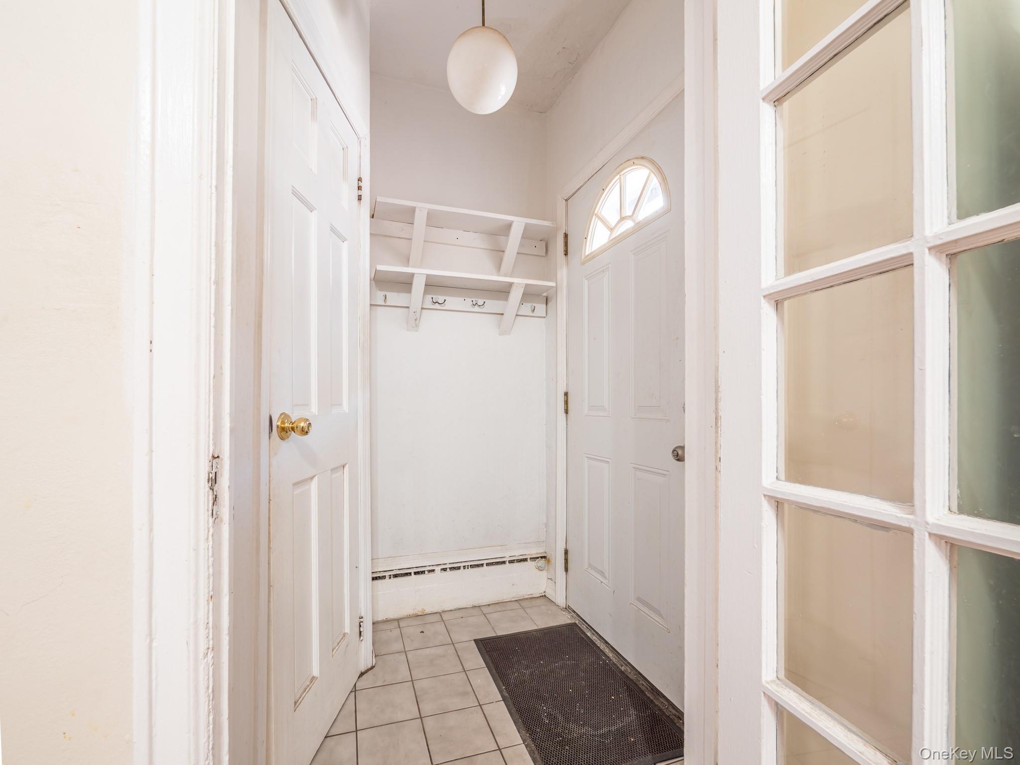 #11 photo, 98-25 67th Avenue, クイーンズ区 Rego Park , NY 11374