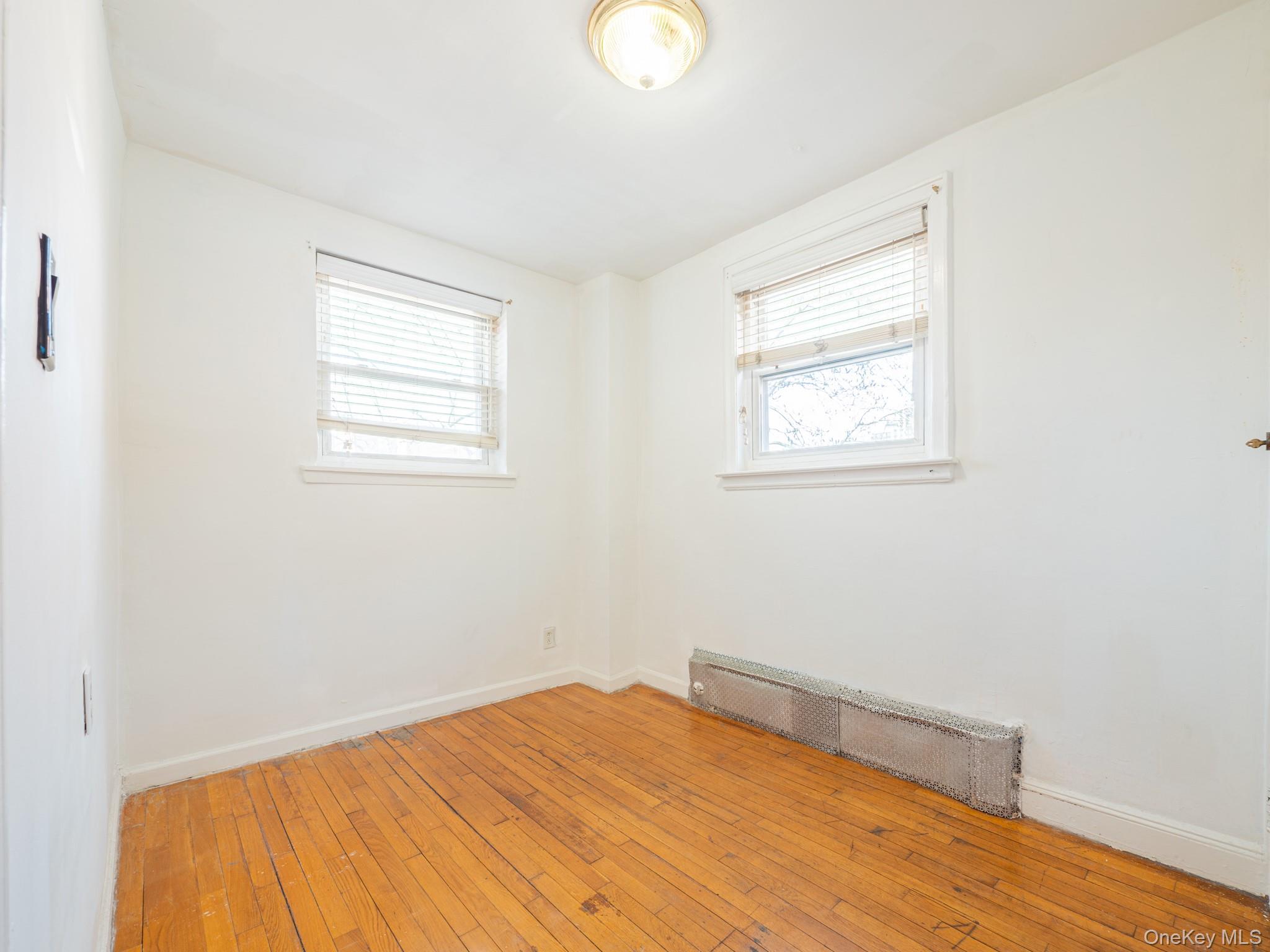 #15 photo, 98-25 67th Avenue, クイーンズ区 Rego Park , NY 11374