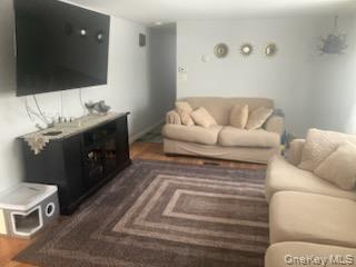 #4 photo, 1661 Old Country Road, সাফোক কাউন্টি Riverhead , NY 11901