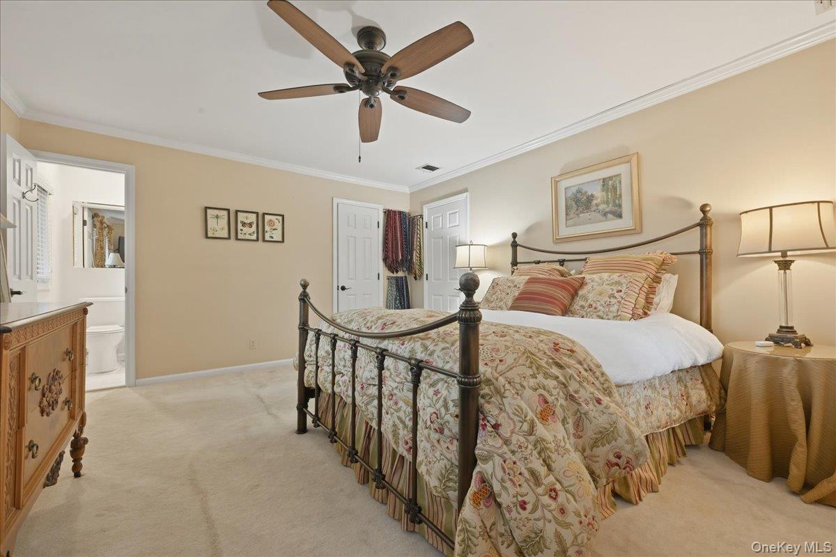 #19 photo, 2037 Stratford Drive, वेस्टबरी Westbury , NY 11590