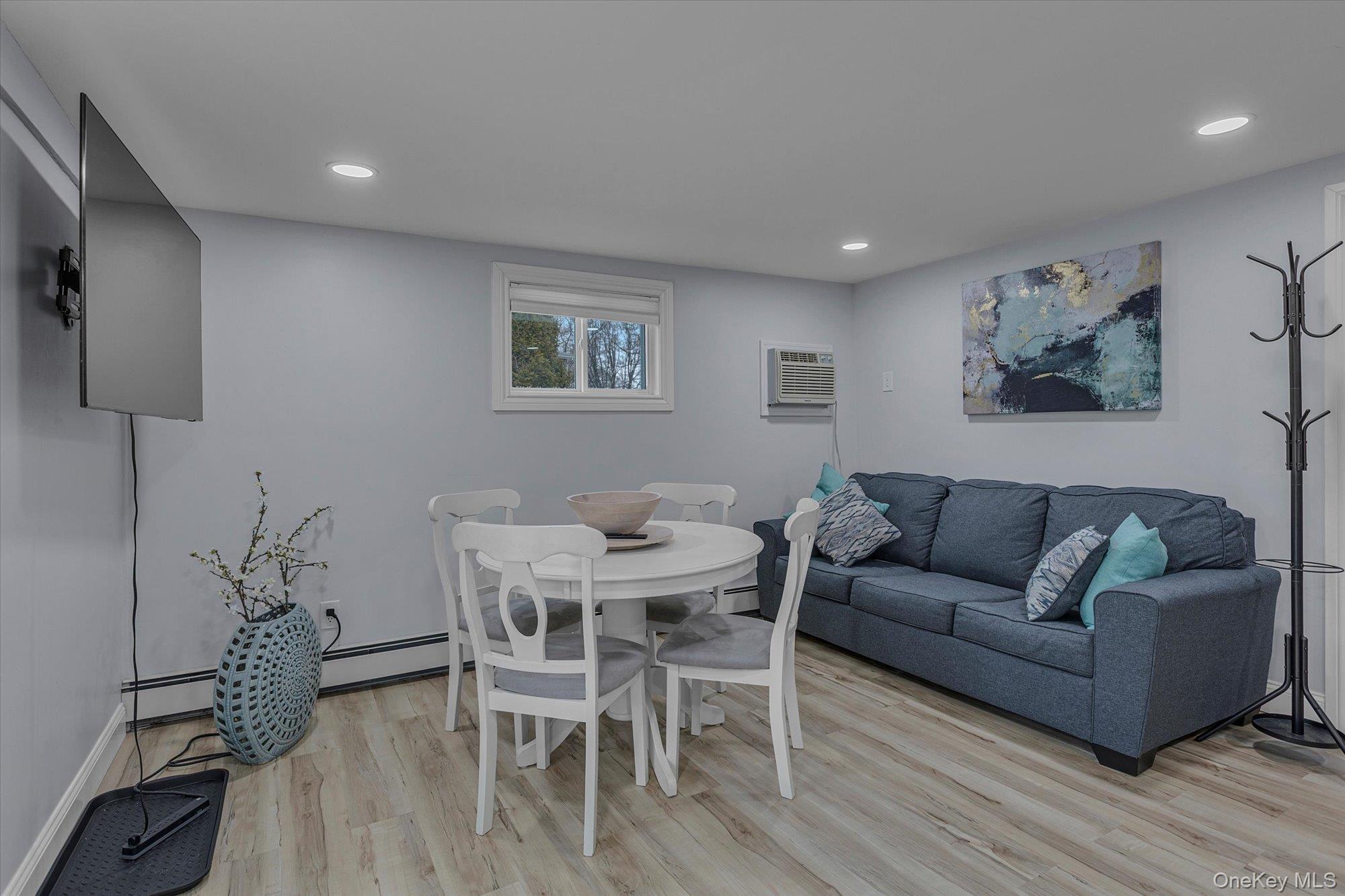 #16 photo, 9 Lauren Avenue, सफ़ोक काउंटी Dix Hills , NY 11746