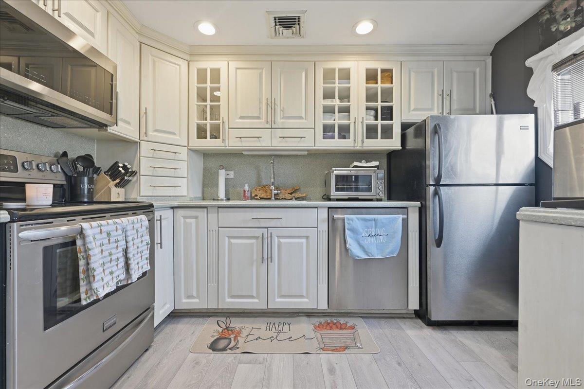 #8 photo, 1085 Sipp Avenue, מחוז סאפוק Medford , NY 11763